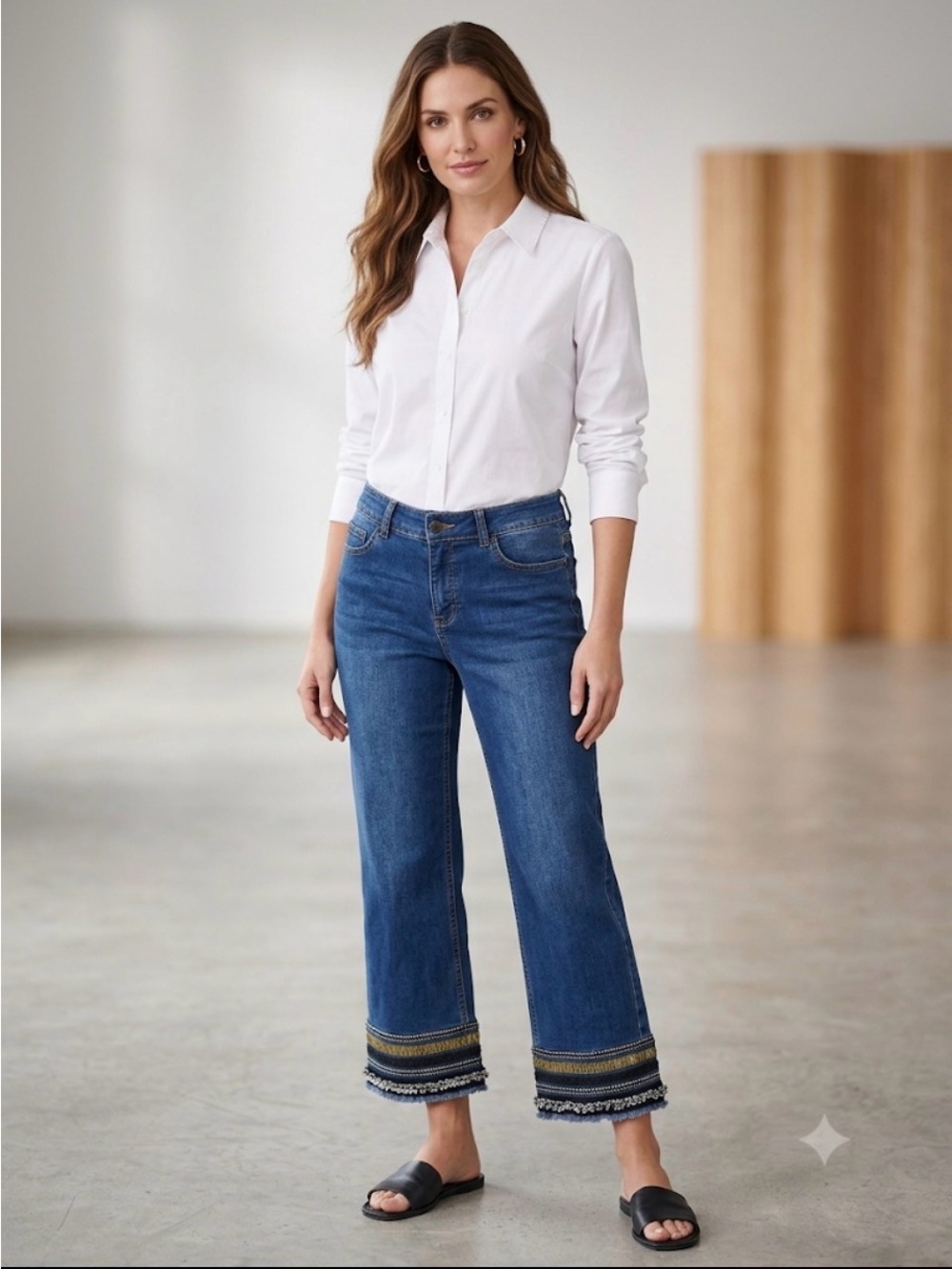 Rafaella Weekend Embellished Cropped Jeans Size 8 Blue Stretch Denim Mid Rise - Picture 1 of 9